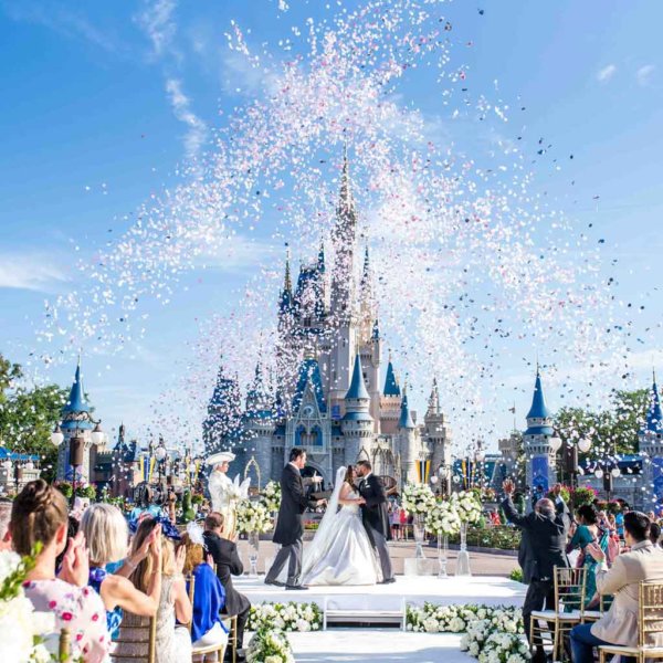 10 Reasons You Should Have A Disney World Wedding Frost Sun   Disney World Wedding Venues 600x600 